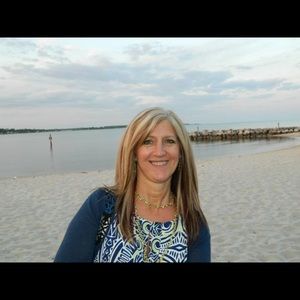 Meet your Posher, Cyndi
